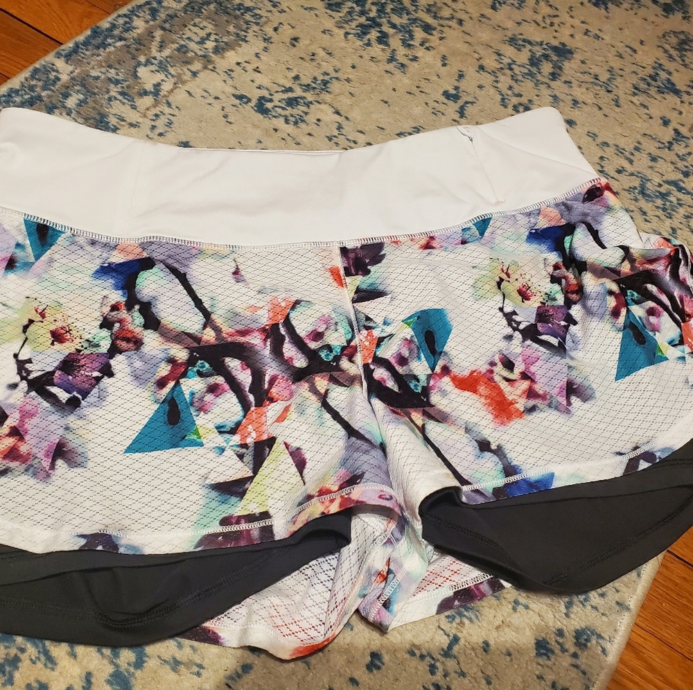 Calia by Carrie Underwood shorts